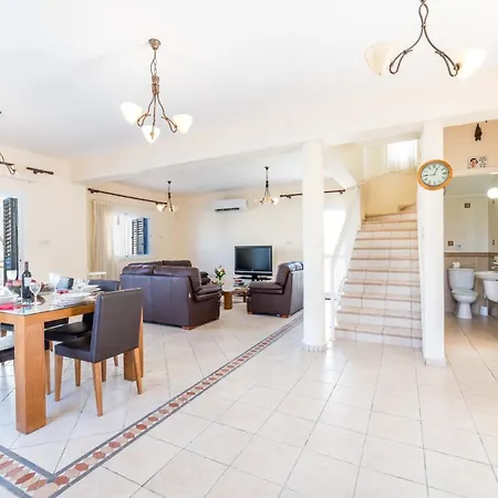 Malamar Villa